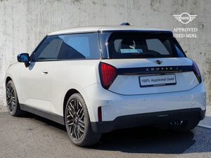 MINI HATCH Cooper SE - Image 3