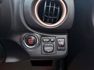Toyota Vitz/yaris 2013   1.0. Automatic with warra - Image 4