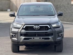 Toyota Hilux DIESEL RARE INVINCIBLE X 4WD - Image 2