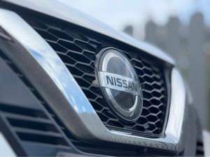 Nissan Qashqai HUGE SPEC 2019 NISSAN QASHQAI TEKNA - Image 4