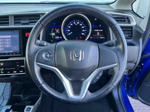 Honda Fit F-PACKAGE 1.5 HYBRID // 2 YEAR NCT // MU - Image 4