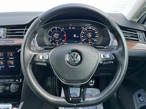 Volkswagen Passat HIGHLINE 2.0 TDI ** HIGH SPEC ** - Image 4