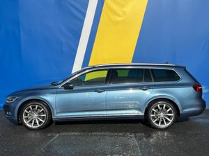 Volkswagen Passat VARIANT HIGHLINE 2.0 TDI AUTO // - Image 3