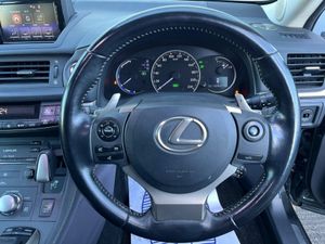 Lexus CT 1.8 HYBRID // 16" ALLOYS // LEATHER POWER - Image 4