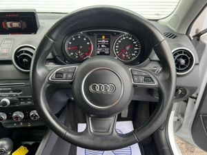 Audi A1 1.0 TFSI AUTO // FULL SERVICE HISTORY // R - Image 4