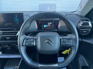 Citroen C4 FEEL PACK PURETECH 1.2 // HEADS-UP DISP - Image 4