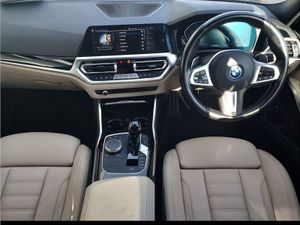 BMW 3 Series 330e M Sport Auto - Image 4