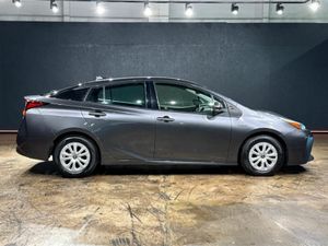 Toyota Prius 1.8L PETROL HYBRID - REVERSE CAMERA - - Image 3