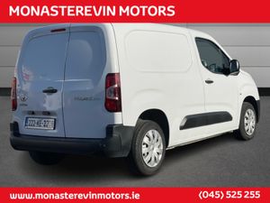 Toyota Proace CITY 1.5 GX SWB 650KG 3 PR D 3DR - Image 3