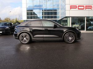 Porsche Macan Electric (new) - Image 4