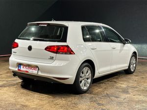 Volkswagen Golf 1.2L PETROL AUTO - REVERSE CAMERA - Image 4