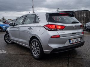 182 Hyundai i30 1.0/FSH/High spec/1yr warranty - Image 3