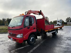 Hino 7.5 Ton Crane - Image 3