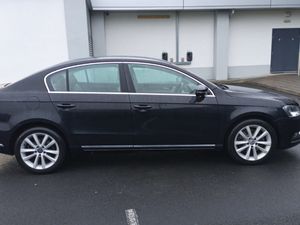 VOLKSWAGEN PASSAT 2011 / 1.6 DIESEL / MANUAL - Image 4