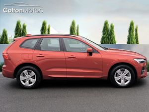 Volvo XC60 Momentum B4 Mhev DSL (197hp) - Image 3