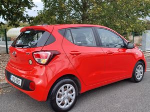 Hyundai i10 2019 low mileage 1.0L €10900 - Image 2