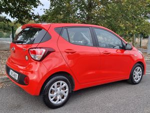 Hyundai i10 2019 low mileage 1.0L €10900 - Image 4