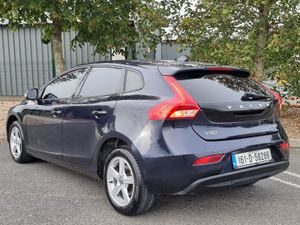 Volvo V40 2016 diesel absolute bargain €5990 - Image 4