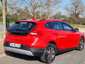 2015 VOLVO V40 DIESEL AUTOMATIC NCT&TAXED €11,900 - Image 2