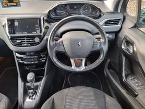 Peugeot 208 2016 automatic nct&tax €7990 - Image 4