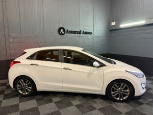 Hyundai i30 1.6 CRDi Deluxe - Image 2