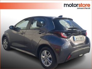 Toyota Yaris 1.5 Petrol Luna  stunning Car / IN L - Image 3