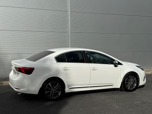 Toyota Avensis 2016 2.0 diesel - Image 4