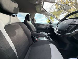 Citroen C4 2016 Exclusive 7 seats Low Mileage - Image 2