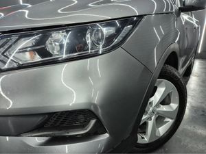 Nissan Qashqai 1.3 SV DCT MY19 PET AUTO 4DR - Image 2