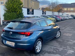 Opel Astra 2017 1.4 petrol - Image 3