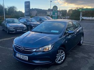 Opel Astra 2017 1.4 petrol - Image 2