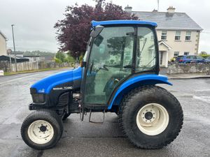 2004 New Holland TC45 Compact Tractor - Image 2