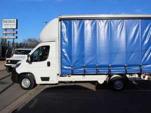 2021 Peugeot Boxer 335 L4 Curtainsider - Image 3