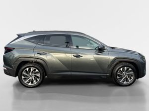 Hyundai Tucson 2WD Executive Plus - Image 2