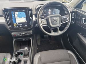 Volvo XC40 D3 150HP Momentum  Textile/leather Int - Image 4