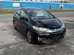 2014 Honda Fit 1.5 Hybrid - Image 2