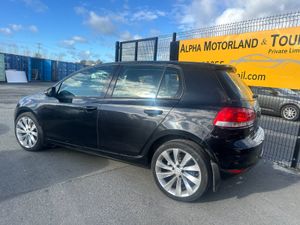 Volkswagen Golf 2010 Manual Diesel - Image 4