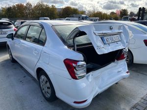 16 Corolla 1.5 Hybrid NCT 9/26 180km Drives - Image 4