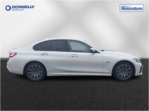 BMW 3 Series Saloon M Sport - Image 4