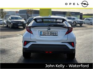 Toyota C-HR 1.8 Hybrid Sport - Image 4