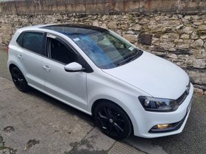 2017 Volkswagen Polo Panaromic Roof - Image 2