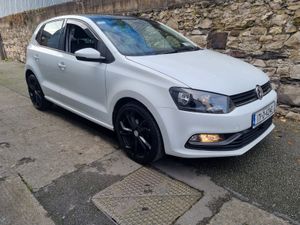 2017 Volkswagen Polo Panaromic Roof - Image 3