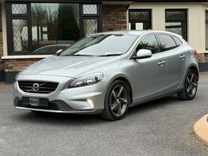 Excellent Condition 161 Volvo V40 R-Design! - Image 3