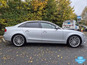 Audi A4 / 2011 / 2.0 TDI TECHNIK / MANUAL - Image 4