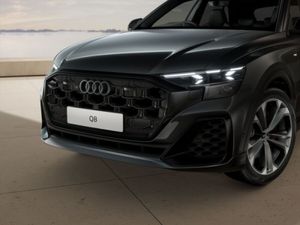 Audi Q8 e-tron SUV COMPETITION 60TFSI E QUATTRO AU - Image 3