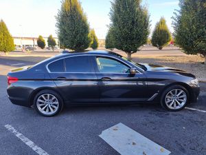 BMW 5-Series 2018 530E - Image 4