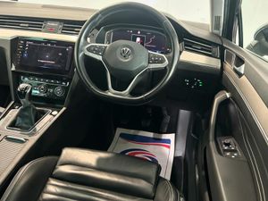 Volkswagen Passat ELEGANCE 2.0 TDI MANUAL 6SPEED F - Image 3