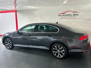 Volkswagen Passat ELEGANCE 2.0 TDI MANUAL 6SPEED F - Image 4