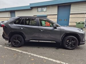 TOYOTA RAV4 /2022/2.5 PETROL HYBRID SPORT /AUTO - Image 4