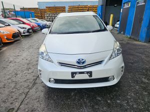 2014 Toyota Prius 7 seater Auto Hybrid - Image 2